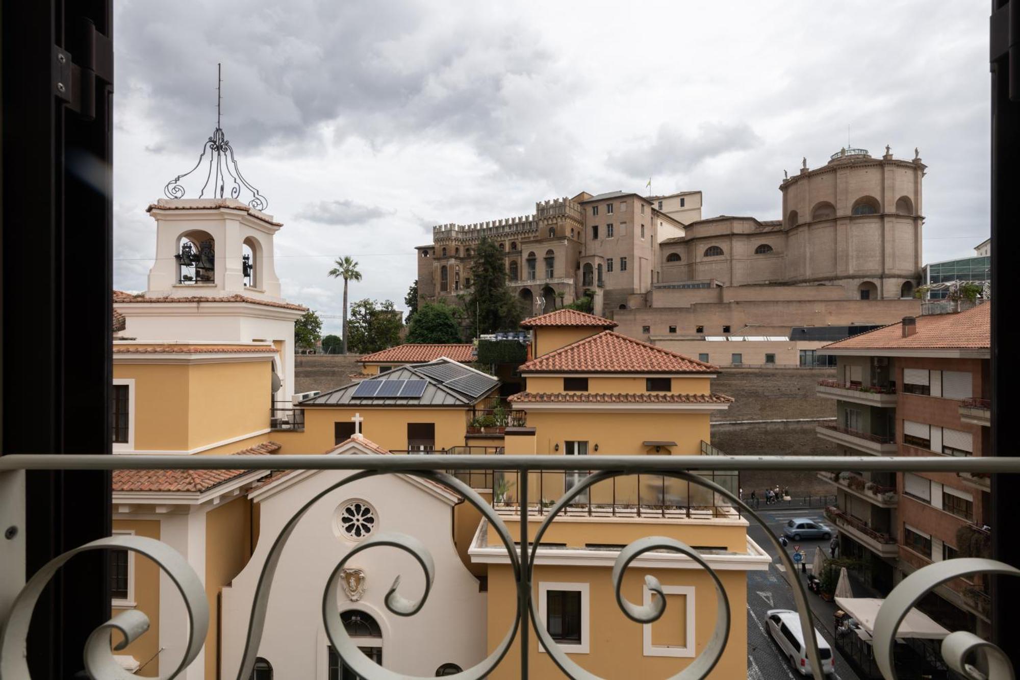Sistine Chapel View Check-in From 3 Pm To 10 Pm Acomodação com café da manhã  Roma